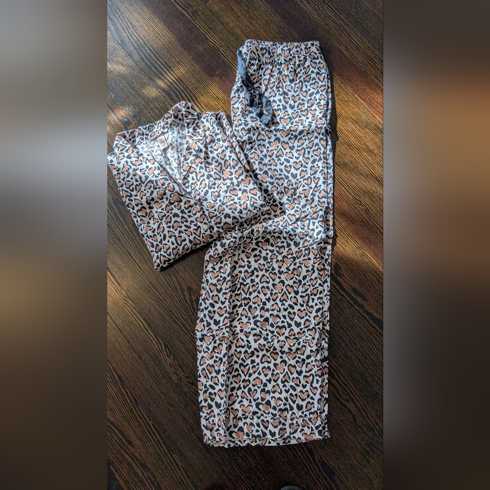 Victoria's Secret Leopard Hearts Pajamas